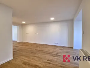 Pronájem obchodního prostoru, Praha - Řepy, Na moklině, 62 m2