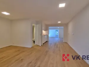 Pronájem obchodního prostoru, Praha - Řepy, Na moklině, 62 m2