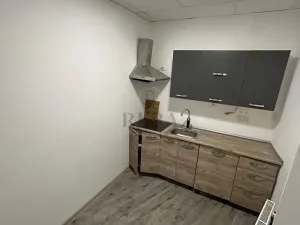 Pronájem obchodního prostoru, Karlovy Vary, Sokolovská, 105 m2