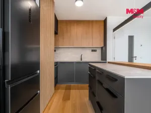 Prodej bytu 2+kk, Hradec Králové - Pražské Předměstí, Gočárova třída, 48 m2