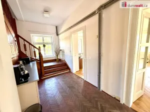Pronájem kanceláře, Veltrusy, nám. A. Dvořáka, 24 m2