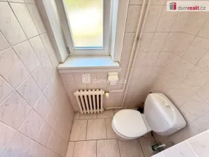 Pronájem kanceláře, Veltrusy, nám. A. Dvořáka, 24 m2