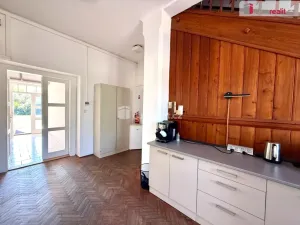 Pronájem kanceláře, Veltrusy, nám. A. Dvořáka, 24 m2