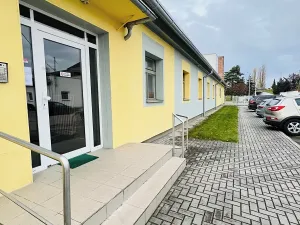 Pronájem kanceláře, Hradec Králové, Bieblova, 16 m2