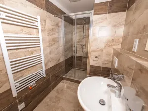 Pronájem bytu 1+kk, Praha - Hlubočepy, Fabiánové, 29 m2