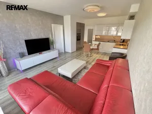 Prodej bytu 2+kk, Praha - Vysočany, Modrého, 61 m2