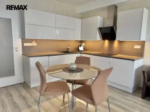 Prodej bytu 2+kk, Praha - Vysočany, Modrého, 61 m2