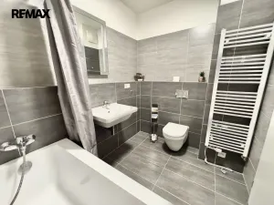 Prodej bytu 2+kk, Praha - Vysočany, Modrého, 61 m2