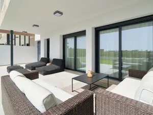 Prodej bytu 3+kk, Estepona, Španělsko, 81 m2