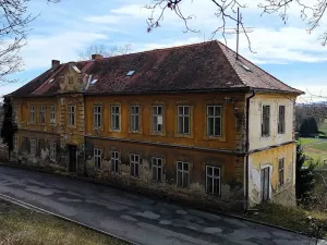 Prodej ubytování, Štěkeň, U Zámku, 1014 m2
