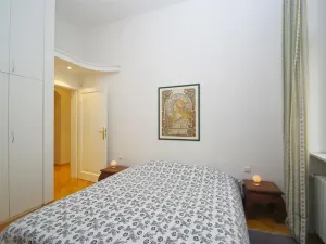 Pronájem bytu 3+1, Praha - Nové Město, Odborů, 81 m2