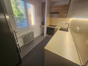 Pronájem bytu 2+1, Praha - Záběhlice, Přesličková, 59 m2