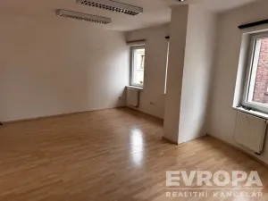 Pronájem obchodního prostoru, Jablonec nad Nisou, Komenského, 27 m2
