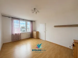 Pronájem bytu 1+1, Krupka, Karla Čapka, 36 m2