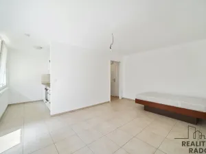 Pronájem bytu 1+kk, Pardubice, Jiráskova, 40 m2