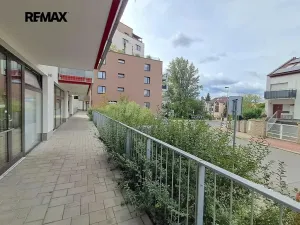 Pronájem obchodního prostoru, Praha - Modřany, Soukalova, 104 m2