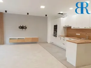 Prodej činžovního domu, Radslavice, Na Návsi, 670 m2