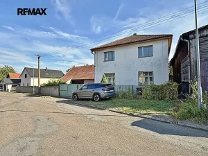 Prodej rodinného domu, Chrudim, 478 m2