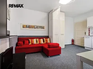 Prodej bytu 1+kk, Praha - Podolí, Na dolinách, 24 m2