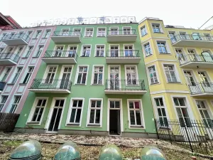 Prodej bytu 6+kk a větší, Karlovy Vary, Divadelní náměstí, 181 m2