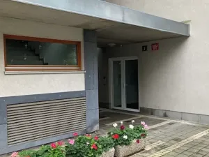 Pronájem bytu 2+kk, Praha - Strašnice, Názovská, 60 m2
