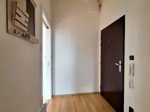 Pronájem bytu 2+kk, Praha - Žižkov, Roháčova, 60 m2