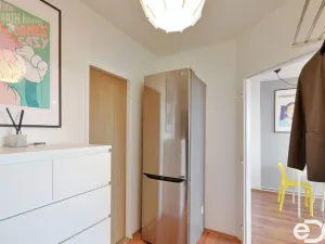 Prodej bytu 2+kk, Měšice, 5. května, 47 m2