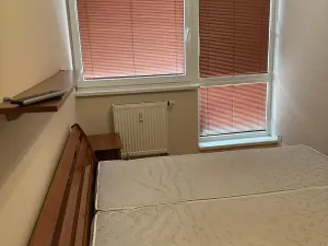 Pronájem bytu 2+kk, Praha - Hlubočepy, Voskovcova, 45 m2