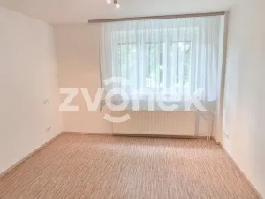 Pronájem bytu 2+1, Zlín, Lešenská, 78 m2
