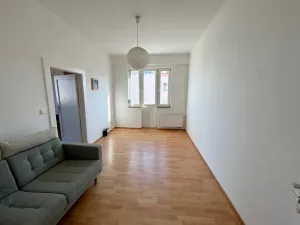 Pronájem bytu 2+kk, Praha - Strašnice, Věšínova, 60 m2