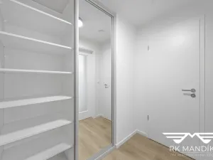 Pronájem bytu 1+kk, Praha - Hlubočepy, Divíškové, 33 m2