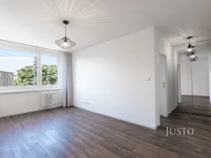 Pronájem bytu 2+kk, Praha - Kobylisy, Pohnertova, 43 m2