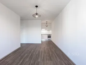 Pronájem bytu 2+kk, Praha - Kobylisy, Pohnertova, 43 m2