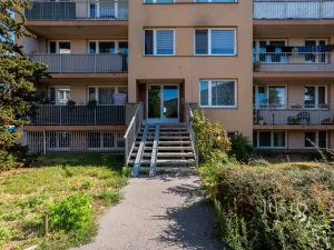 Pronájem bytu 2+kk, Praha - Kobylisy, Pohnertova, 43 m2