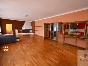 Pronájem bytu 3+1, Ústí nad Labem - Ústí nad Labem-centrum, Velká Hradební, 96 m2