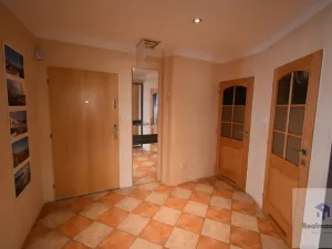 Pronájem bytu 3+1, Ústí nad Labem - Ústí nad Labem-centrum, Velká Hradební, 96 m2