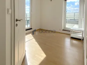 Pronájem bytu 4+1, Praha, Šimůnkova, 111 m2