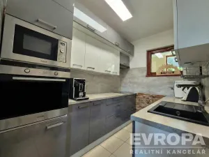 Prodej bytu 4+kk, Praha - Radotín, Na Krupičárně, 96 m2