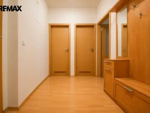 Pronájem bytu 2+kk, Hradec Králové - Třebeš, Ve Stromovce, 70 m2