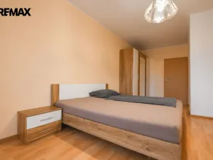 Pronájem bytu 2+kk, Hradec Králové - Třebeš, Ve Stromovce, 70 m2