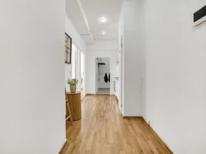Prodej bytu 2+kk, Praha - Holešovice, Na Maninách, 57 m2