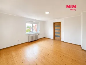 Pronájem atypického bytu, Praha - Hostivař, V nové čtvrti, 125 m2