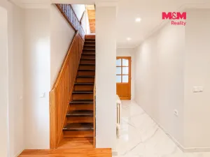 Pronájem atypického bytu, Praha - Hostivař, V nové čtvrti, 125 m2