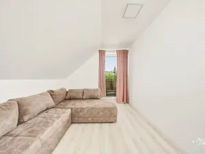 Pronájem rodinného domu, Postřižín, Datlová, 137 m2