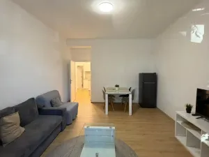 Pronájem bytu 2+1, Praha - Libeň, Na stráži, 49 m2