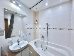 Pronájem bytu 3+kk, Praha - Michle, Přímětická, 68 m2