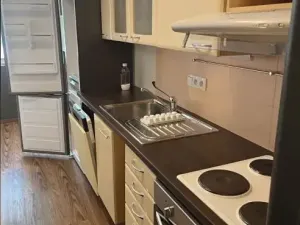 Pronájem bytu 2+kk, Praha - Troja, Krosenská, 45 m2