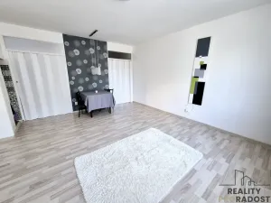 Prodej bytu 2+1, Třinec, Beskydská, 52 m2