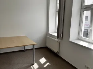 Pronájem kanceláře, Liberec - Liberec I-Staré Město, nám. Dr. E. Beneše, 140 m2