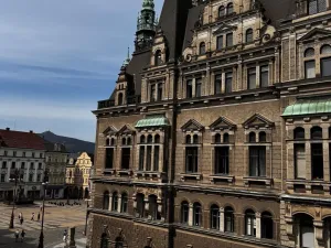 Pronájem kanceláře, Liberec - Liberec I-Staré Město, nám. Dr. E. Beneše, 140 m2